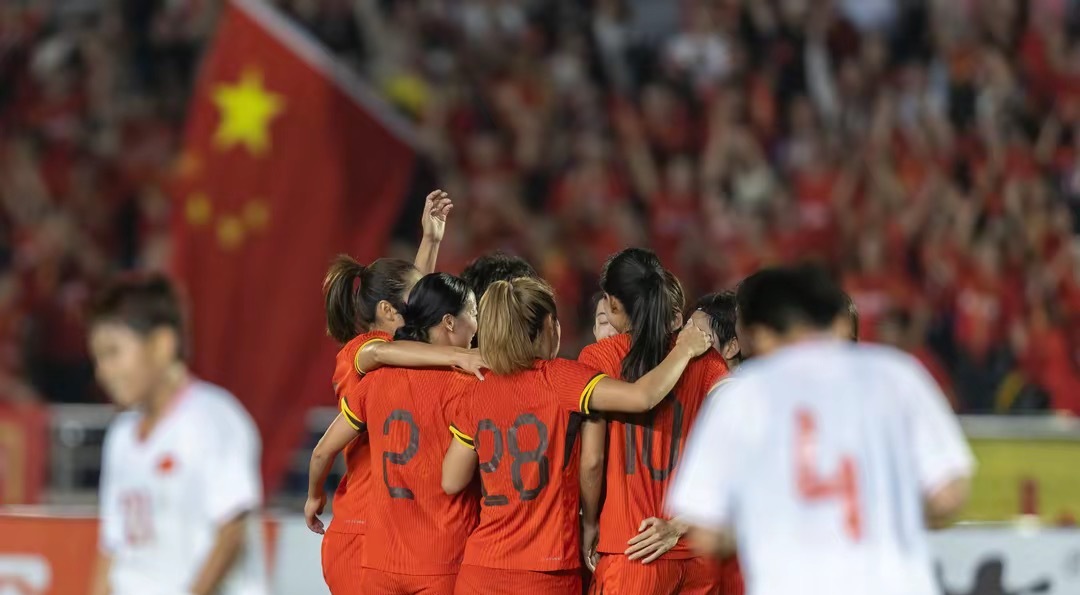 国家杯女足赛场：精彩对决即将开启
