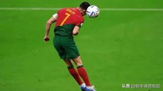 关于C罗连续二十场比赛得分超过惊艳表现，拜仁冲击纪录！的信息